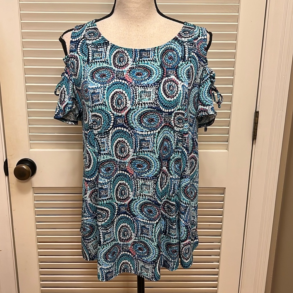 EST. 1946 Blouse/Top in Geometric Print with Bright Colors, Size Medium, EUC